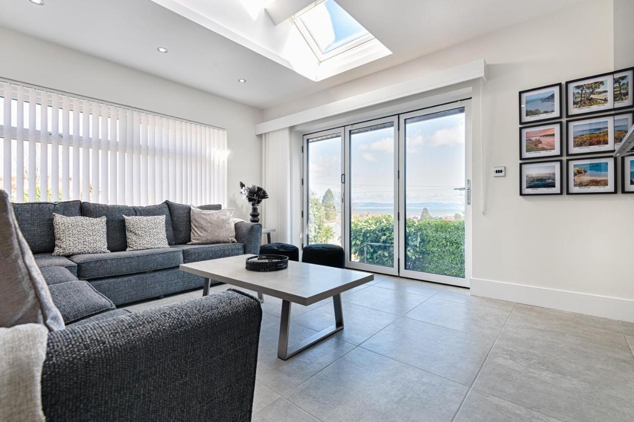 Luxury Property With Hot Tub And Sea Views Oystermouth エクステリア 写真
