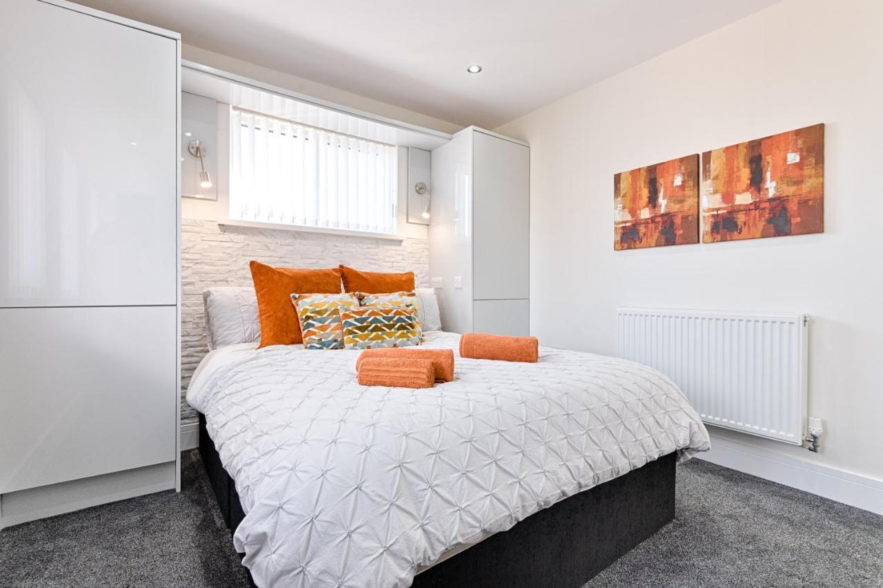 Luxury Property With Hot Tub And Sea Views Oystermouth エクステリア 写真