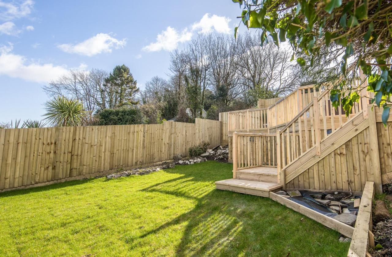 Luxury Property With Hot Tub And Sea Views Oystermouth エクステリア 写真
