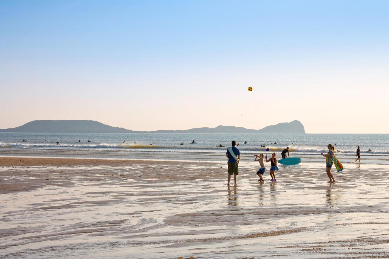 Luxury Property With Hot Tub And Sea Views Oystermouth エクステリア 写真